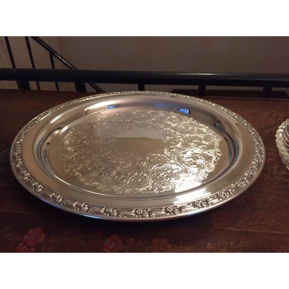 Oneida Silverplated Tray With Glass Insert - Picture 5 of 9